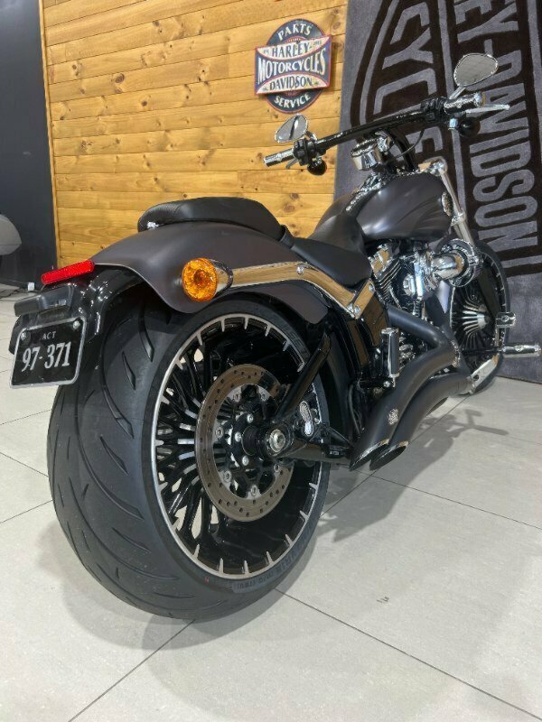 2017 HARLEY-DAVIDSON FXSB SOFTAIL BREAKOUT CRUISER