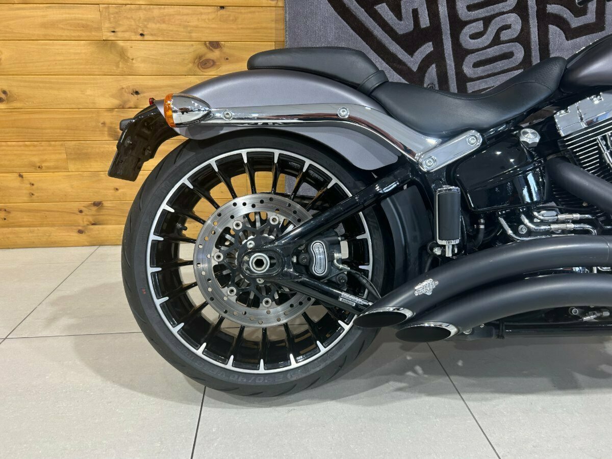 2017 HARLEY-DAVIDSON FXSB SOFTAIL BREAKOUT CRUISER