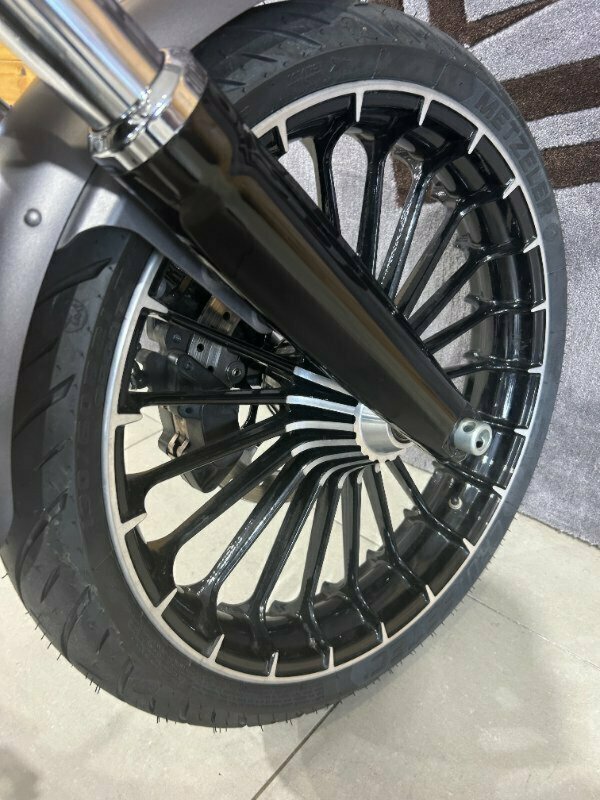 2017 HARLEY-DAVIDSON FXSB SOFTAIL BREAKOUT CRUISER