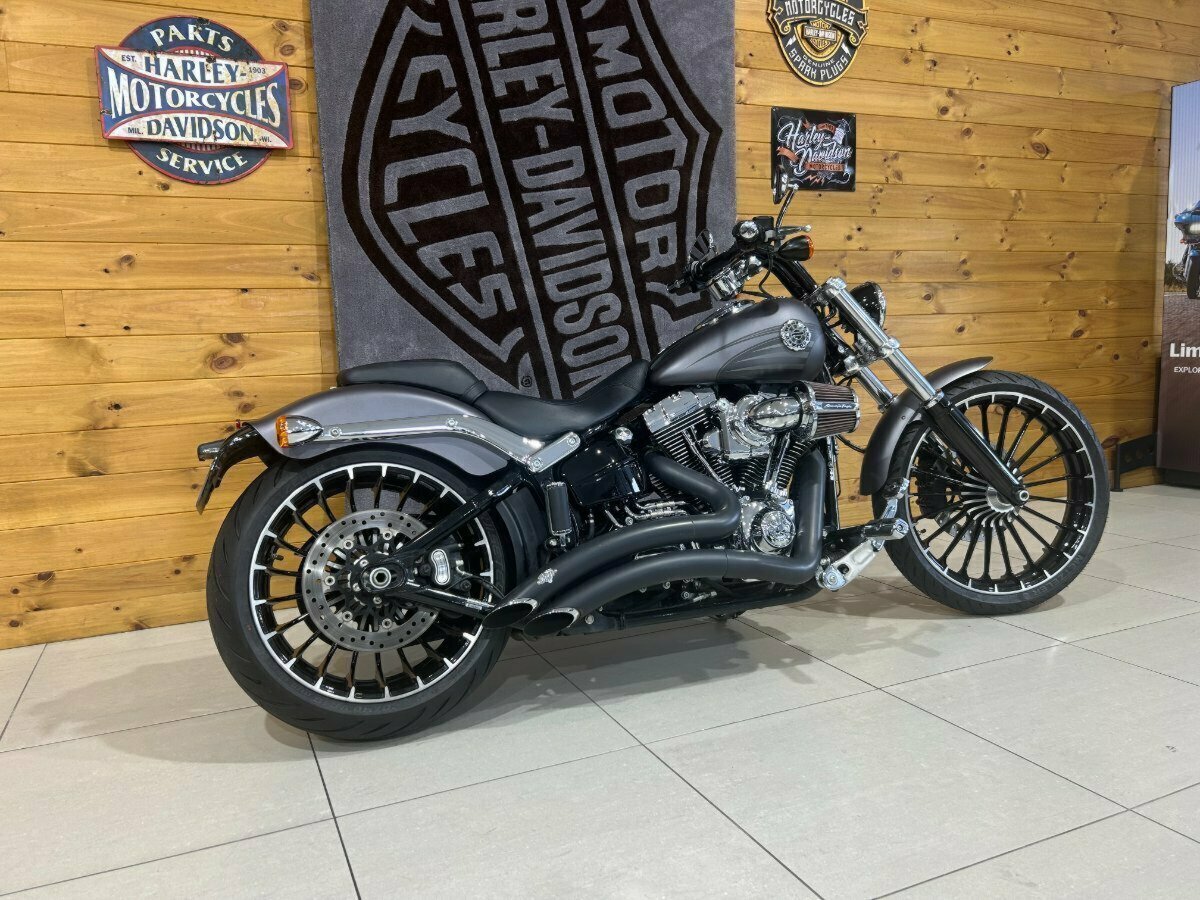 2017 HARLEY-DAVIDSON FXSB SOFTAIL BREAKOUT CRUISER