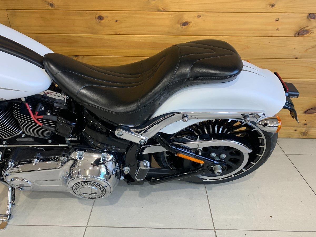 2016 HARLEY-DAVIDSON FXSB SOFTAIL BREAKOUT CRUISER