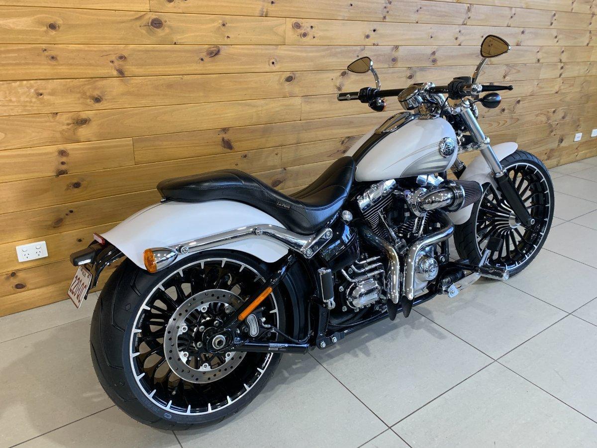2016 HARLEY-DAVIDSON FXSB SOFTAIL BREAKOUT CRUISER