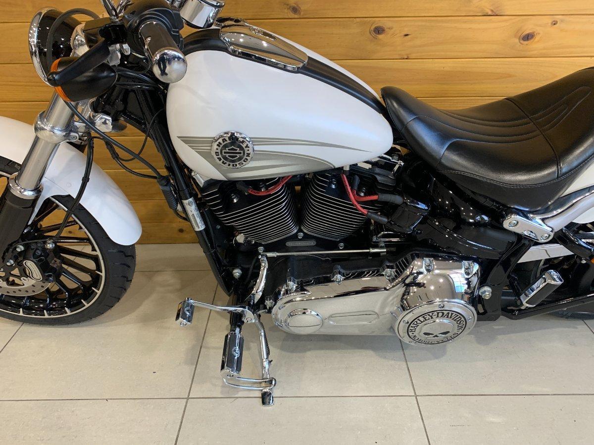 2016 HARLEY-DAVIDSON FXSB SOFTAIL BREAKOUT CRUISER