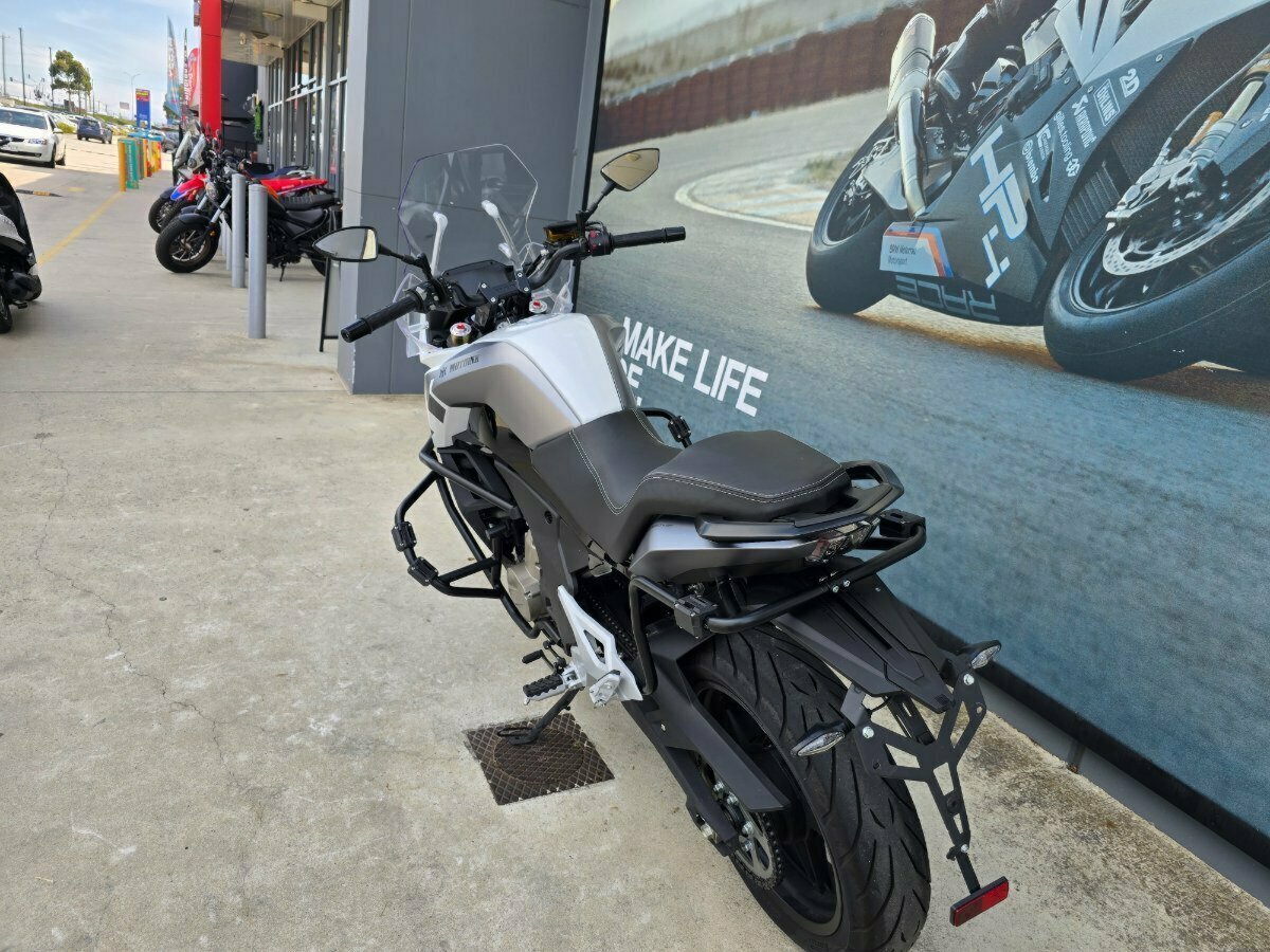 2023 CF MOTO 650MT ABS ROAD