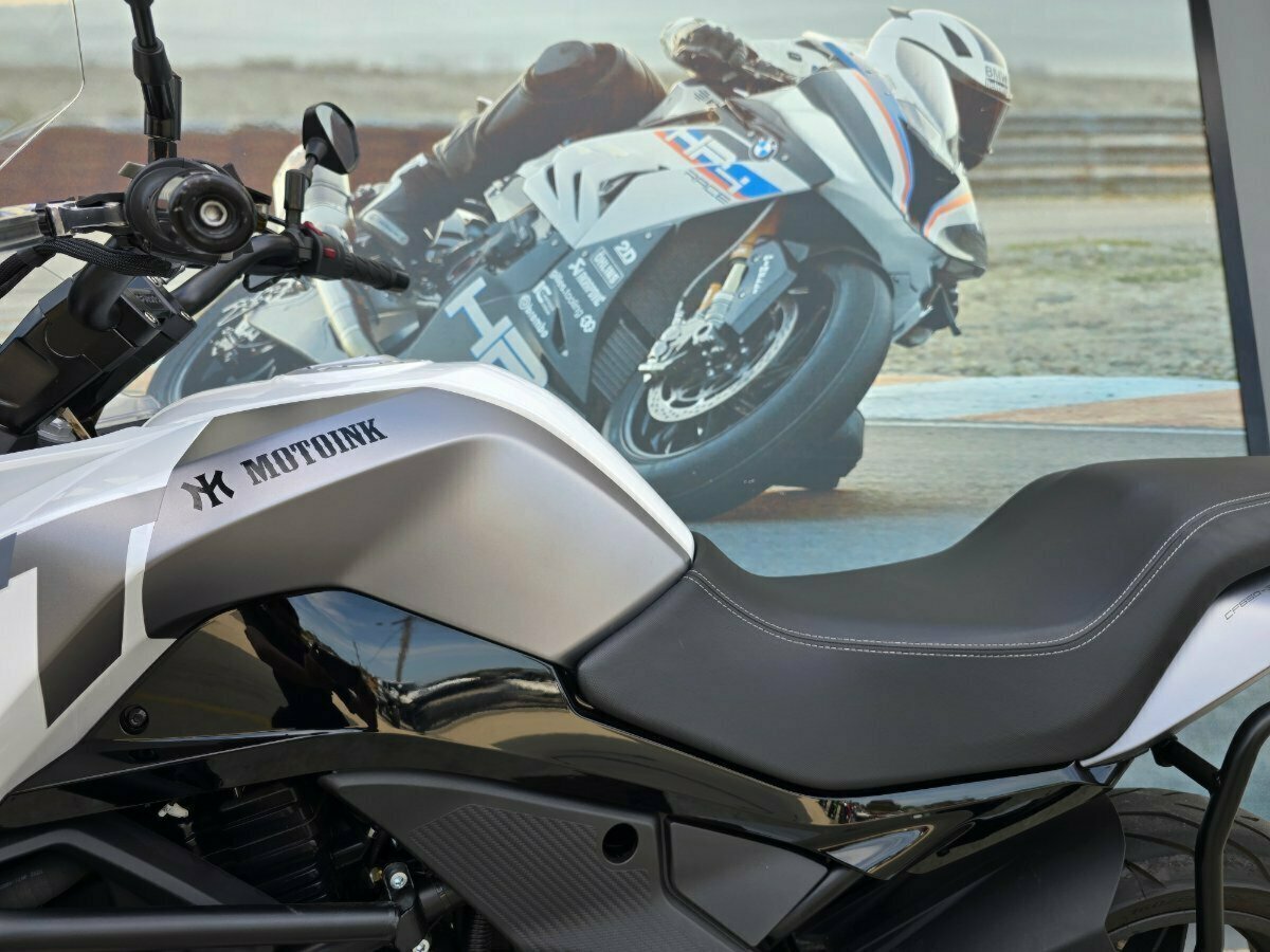 2023 CF MOTO 650MT ABS ROAD