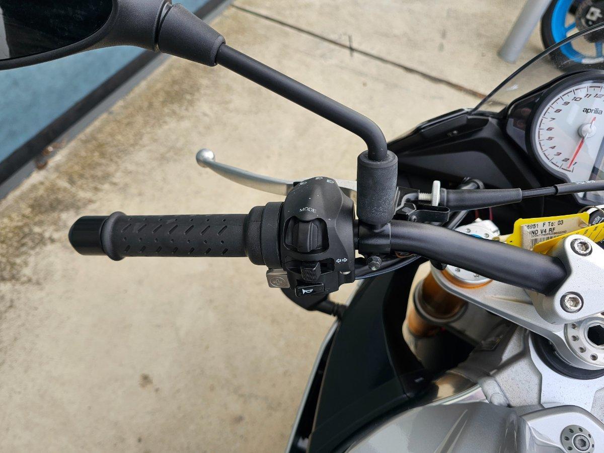 2016 APRILIA TUONO V4 1100 FACTORY SPORTS