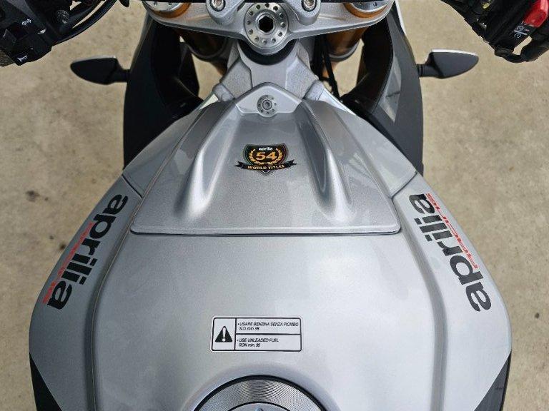 2016 APRILIA TUONO V4 1100 FACTORY SPORTS