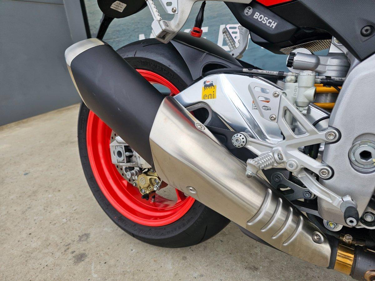 2016 APRILIA TUONO V4 1100 FACTORY SPORTS