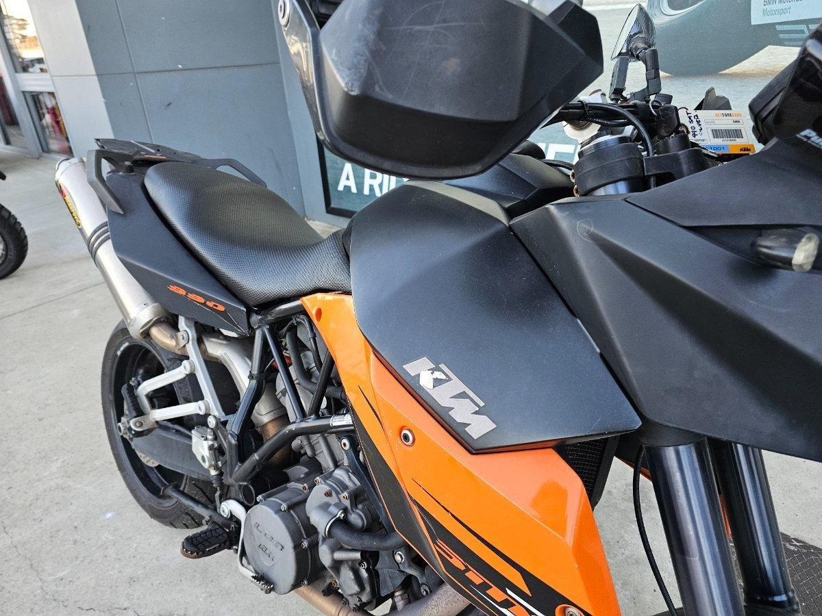 2009 KTM 990 SUPERMOTO T ROAD
