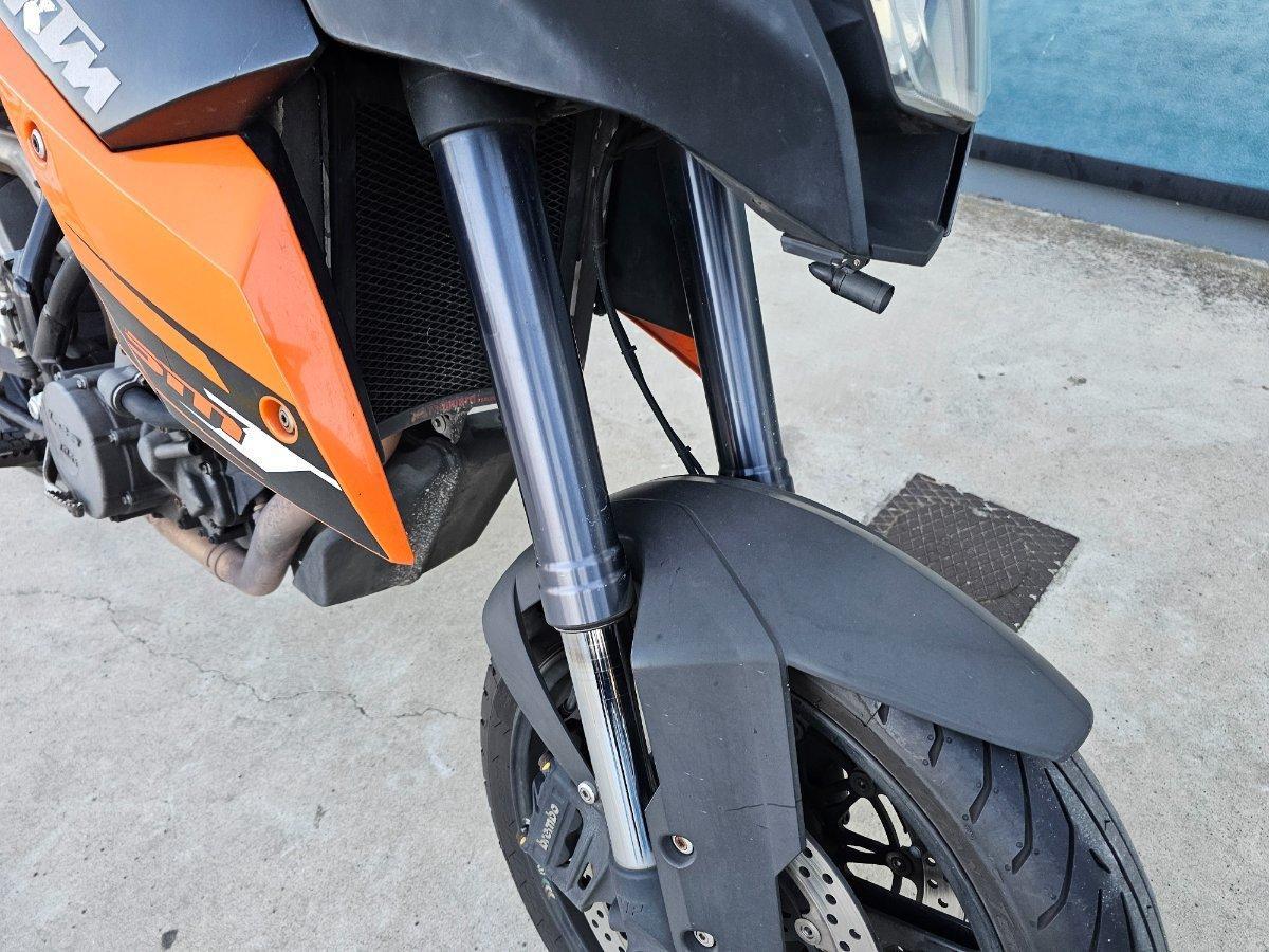 2009 KTM 990 SUPERMOTO T ROAD