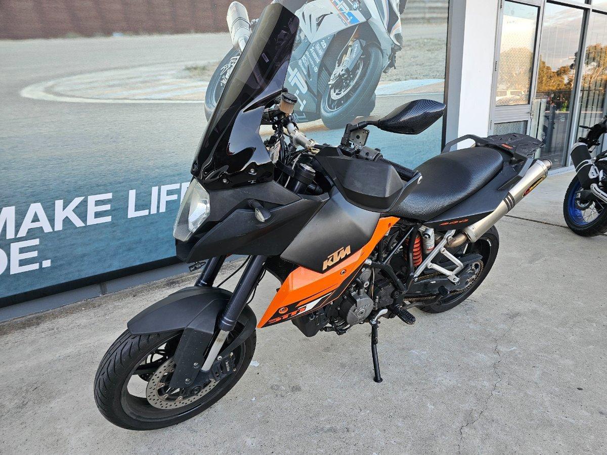 2009 KTM 990 SUPERMOTO T ROAD