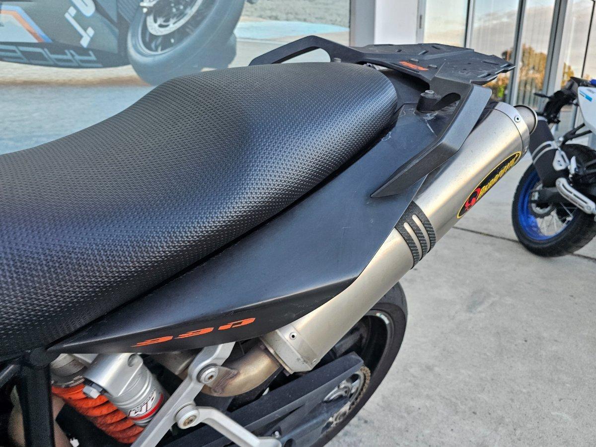 2009 KTM 990 SUPERMOTO T ROAD
