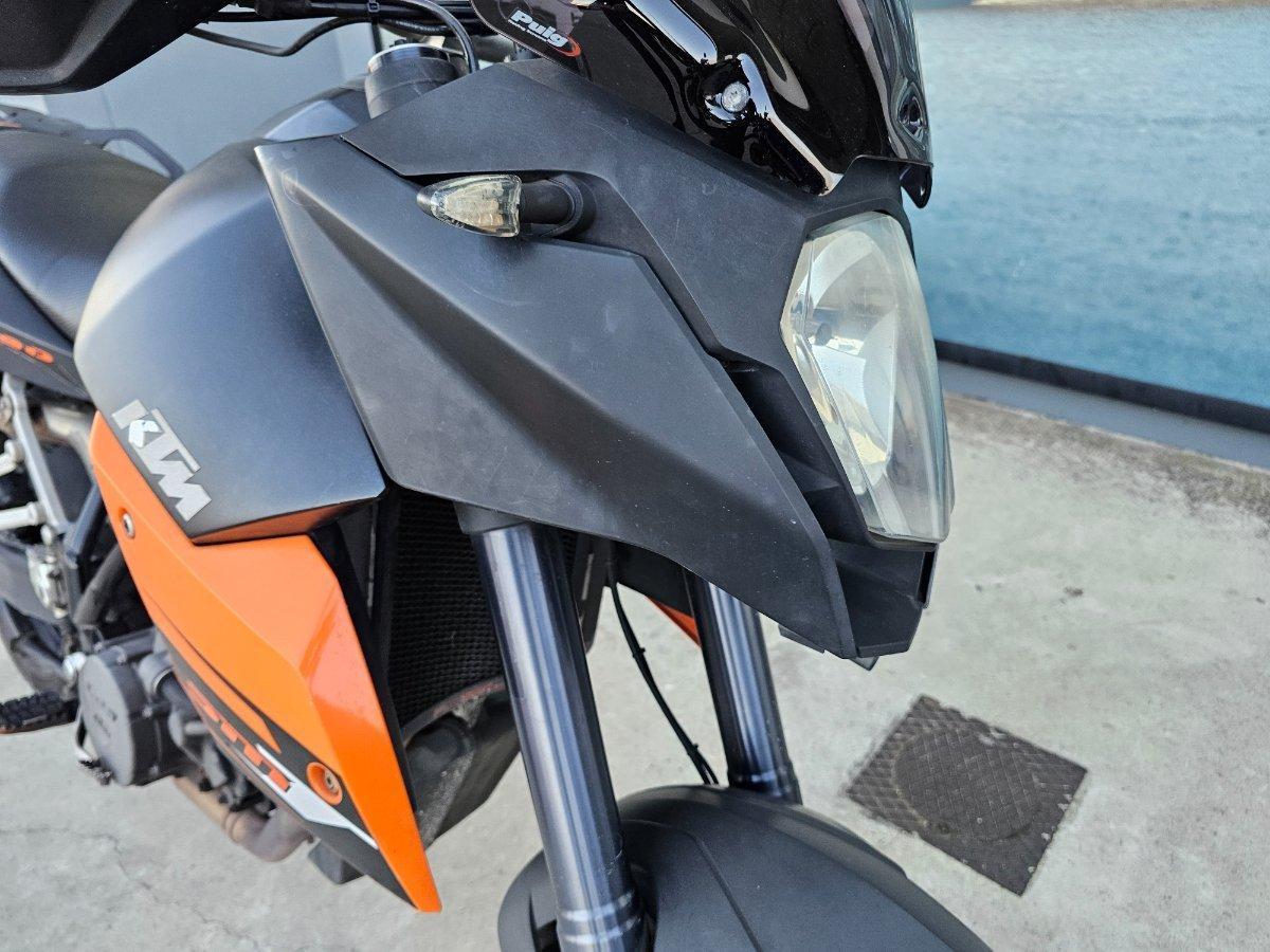 2009 KTM 990 SUPERMOTO T ROAD