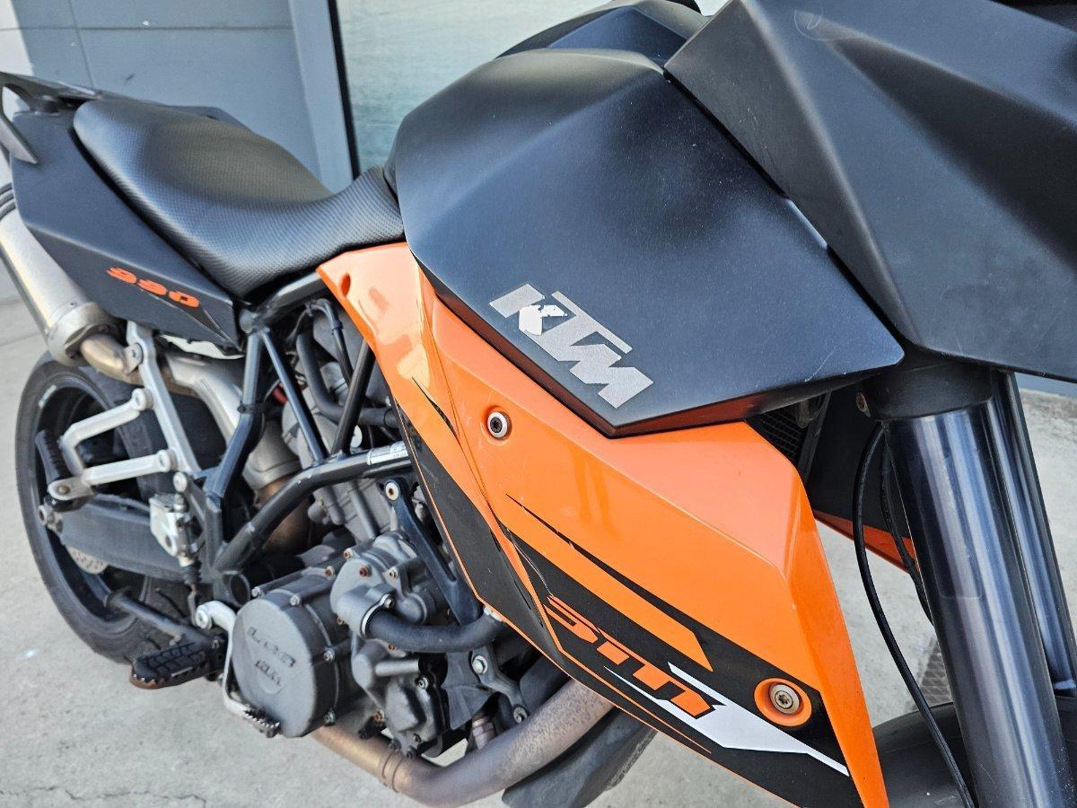 2009 KTM 990 SUPERMOTO T ROAD