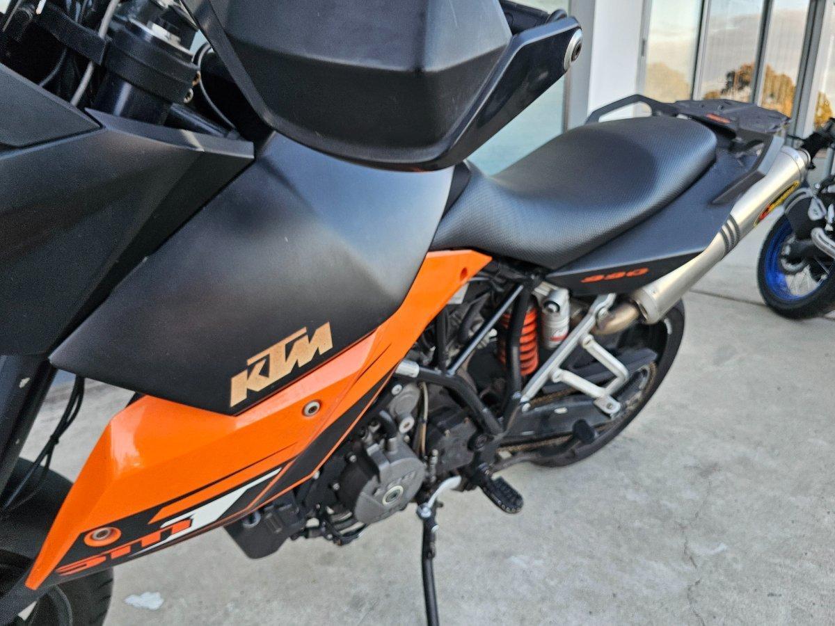 2009 KTM 990 SUPERMOTO T ROAD