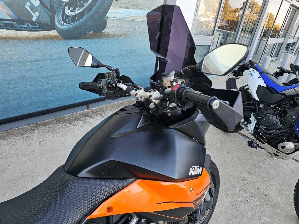 2009 KTM 990 SUPERMOTO T ROAD
