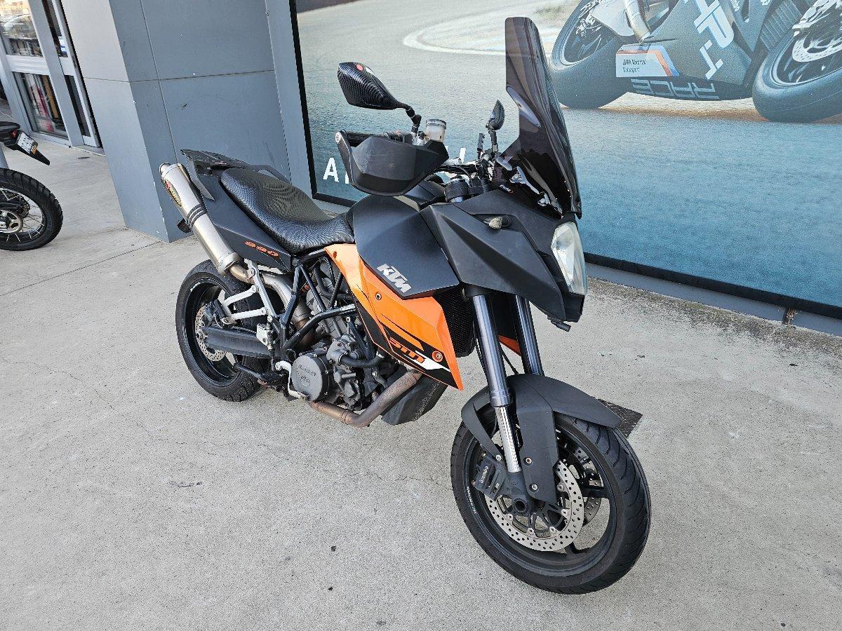2009 KTM 990 SUPERMOTO T ROAD