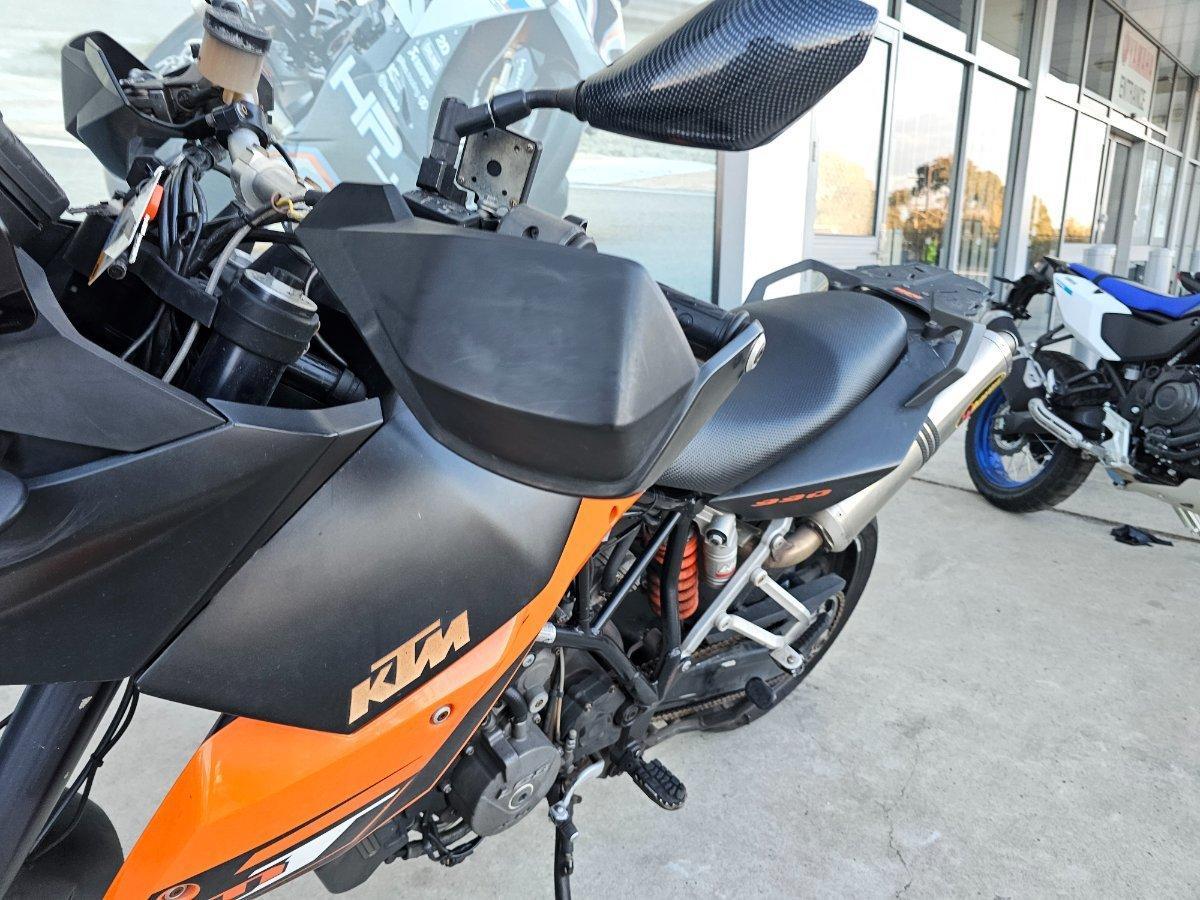 2009 KTM 990 SUPERMOTO T ROAD