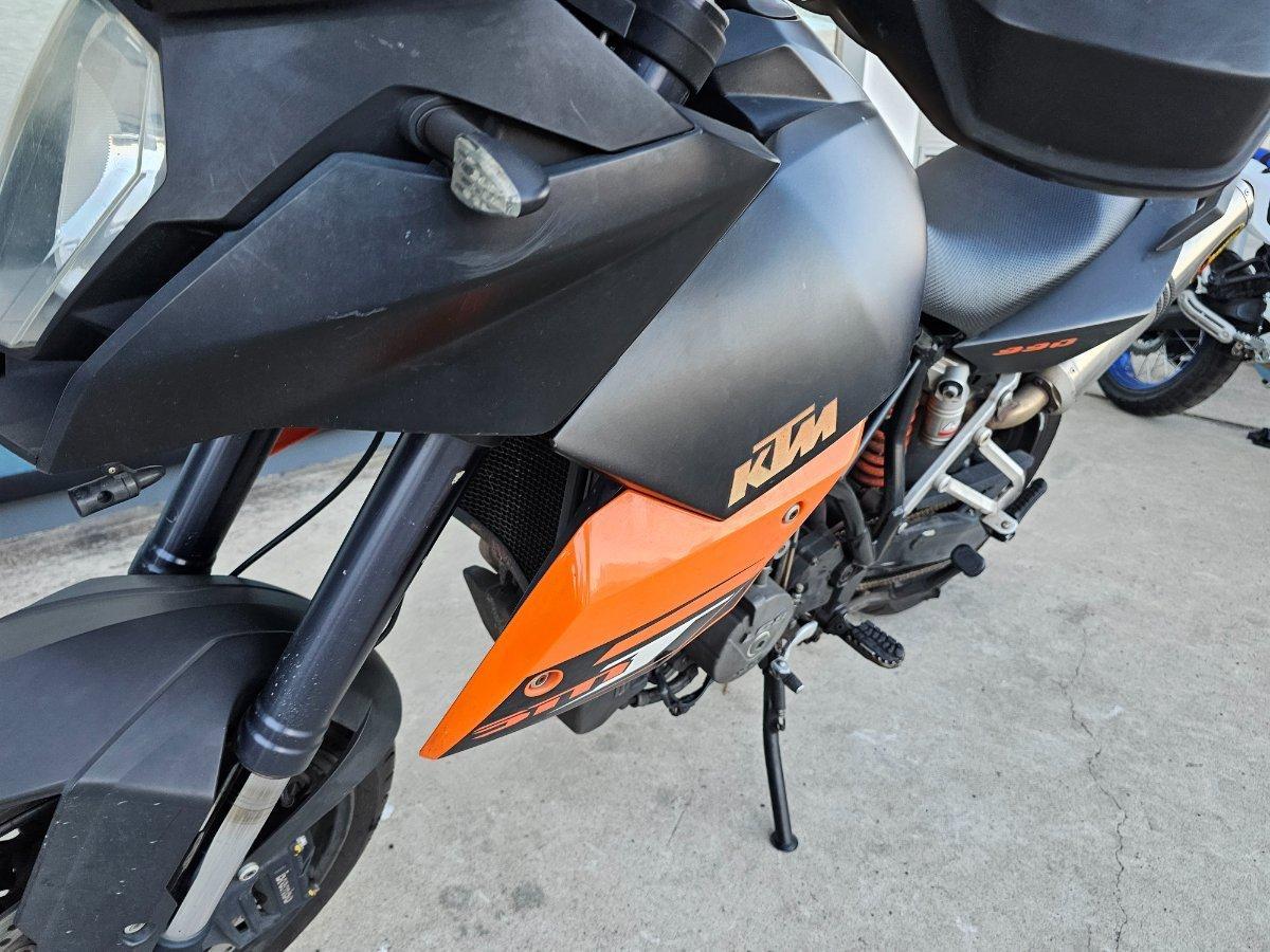 2009 KTM 990 SUPERMOTO T ROAD