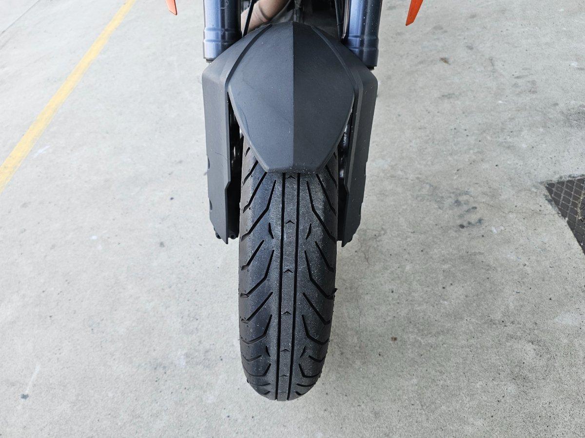 2009 KTM 990 SUPERMOTO T ROAD