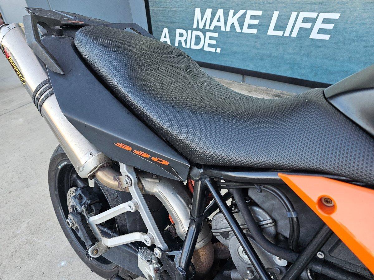 2009 KTM 990 SUPERMOTO T ROAD