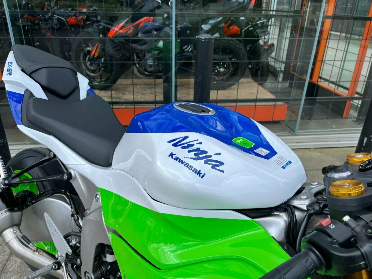 2024 KAWASAKI ZX-6R (ZX636) NINJA SPORTS