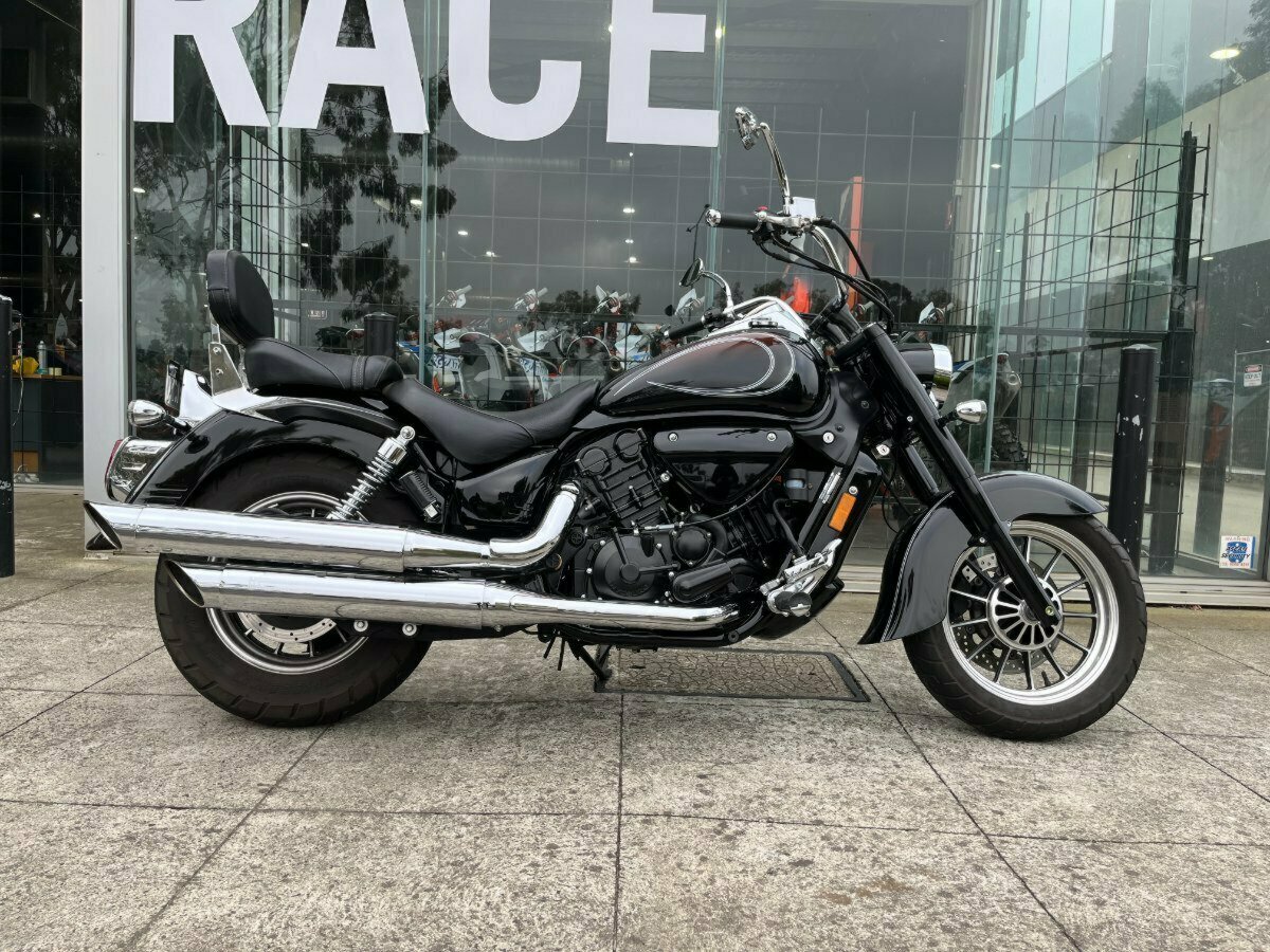 2015 HYOSUNG GV650C AQUILA CLASSIC CRUISER