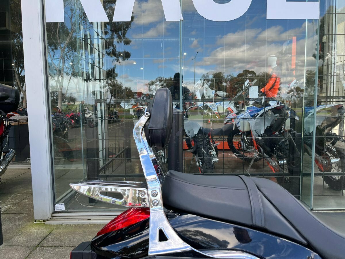 2012 SUZUKI VZR 1800 BOULEVARD (M109R) CRUISER