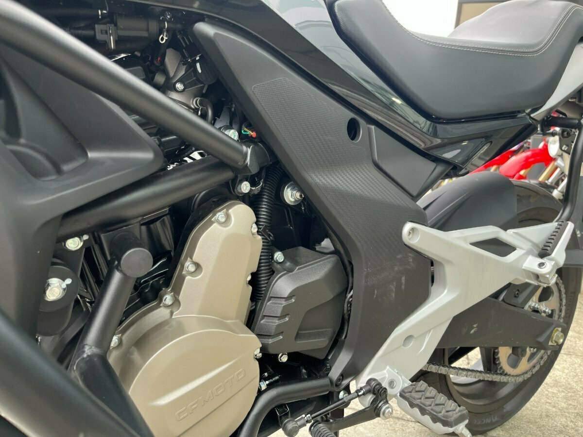 2024 CF MOTO 650MT ABS ROAD