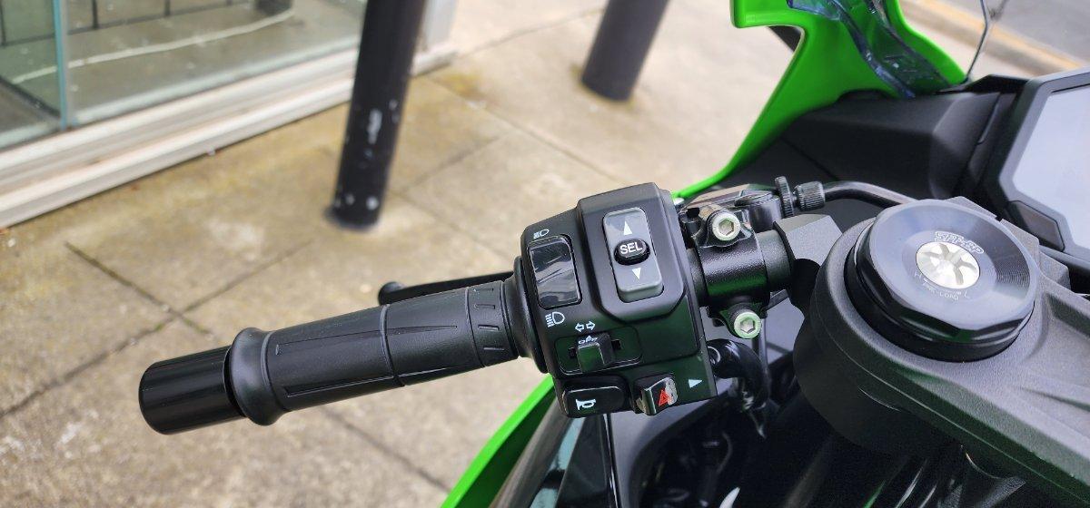 2025 KAWASAKI NINJA ZX-6R ABS (636) KRT EDITION SPORTS