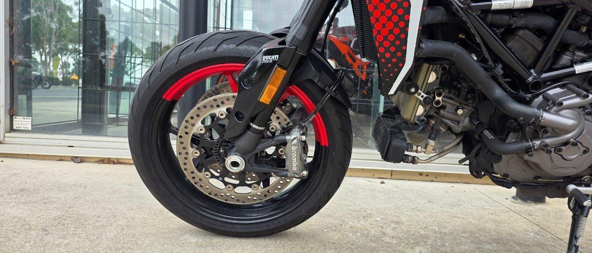 2022 DUCATI HYPERMOTARD 950 RVE DUAL SPORTS
