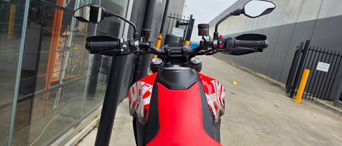 2022 DUCATI HYPERMOTARD 950 RVE DUAL SPORTS