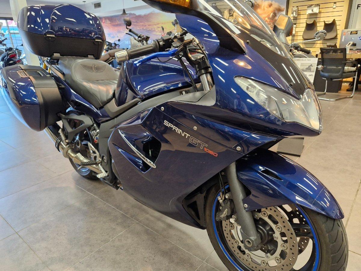 2011 TRIUMPH SPRINT GT SPORTS