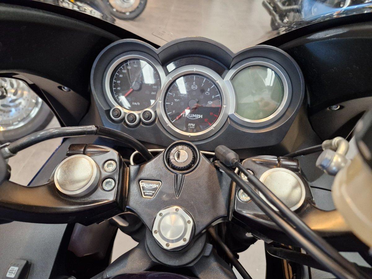 2011 TRIUMPH SPRINT GT SPORTS