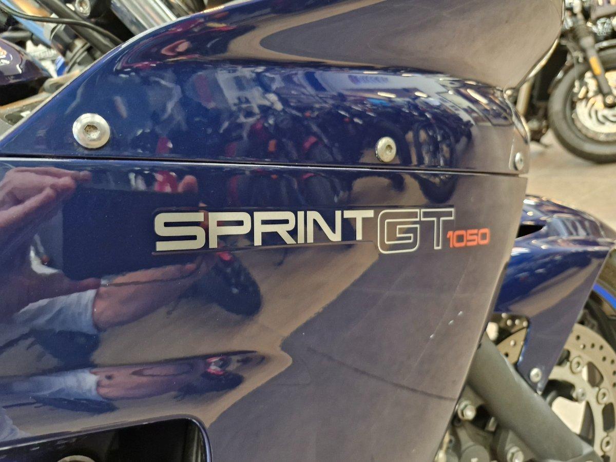 2011 TRIUMPH SPRINT GT SPORTS