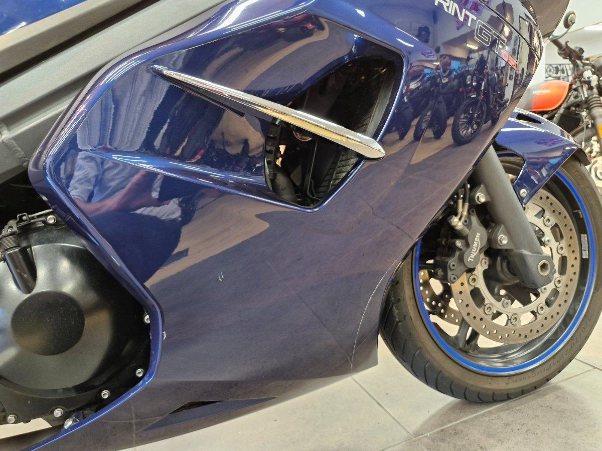 2011 TRIUMPH SPRINT GT SPORTS
