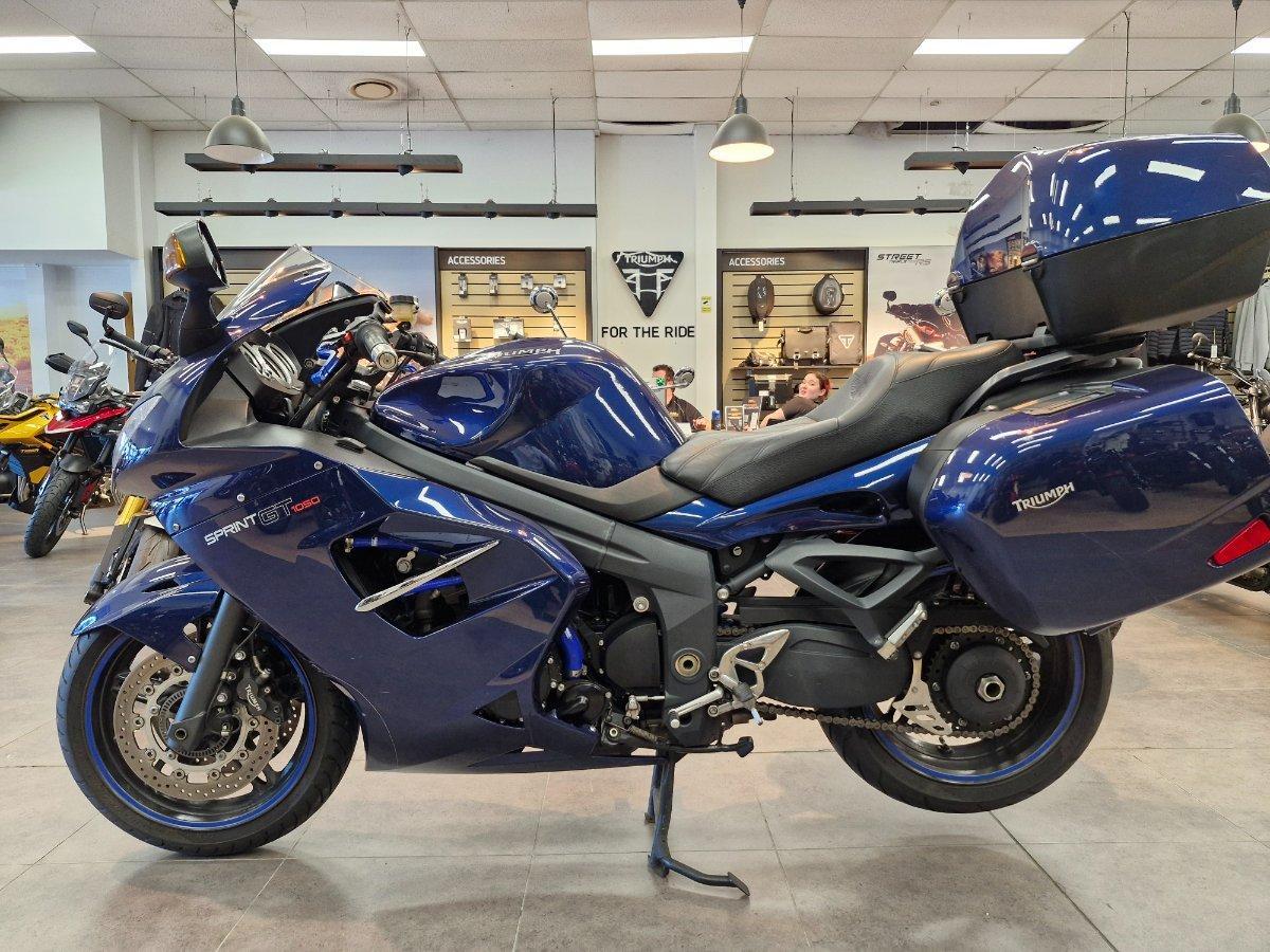 2011 TRIUMPH SPRINT GT SPORTS