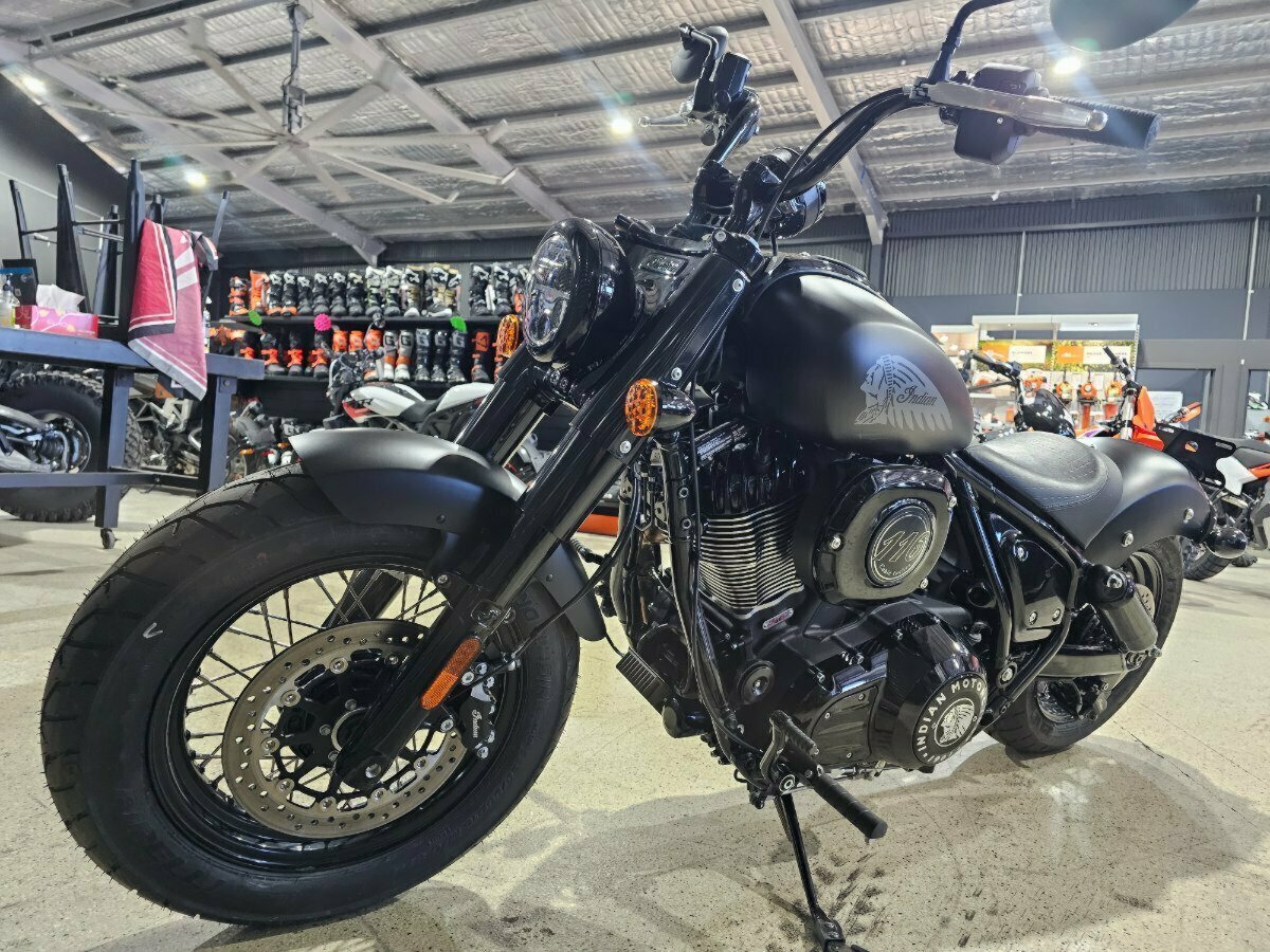 2024 INDIAN CHIEF BOBBER DARK HORSE TOURER