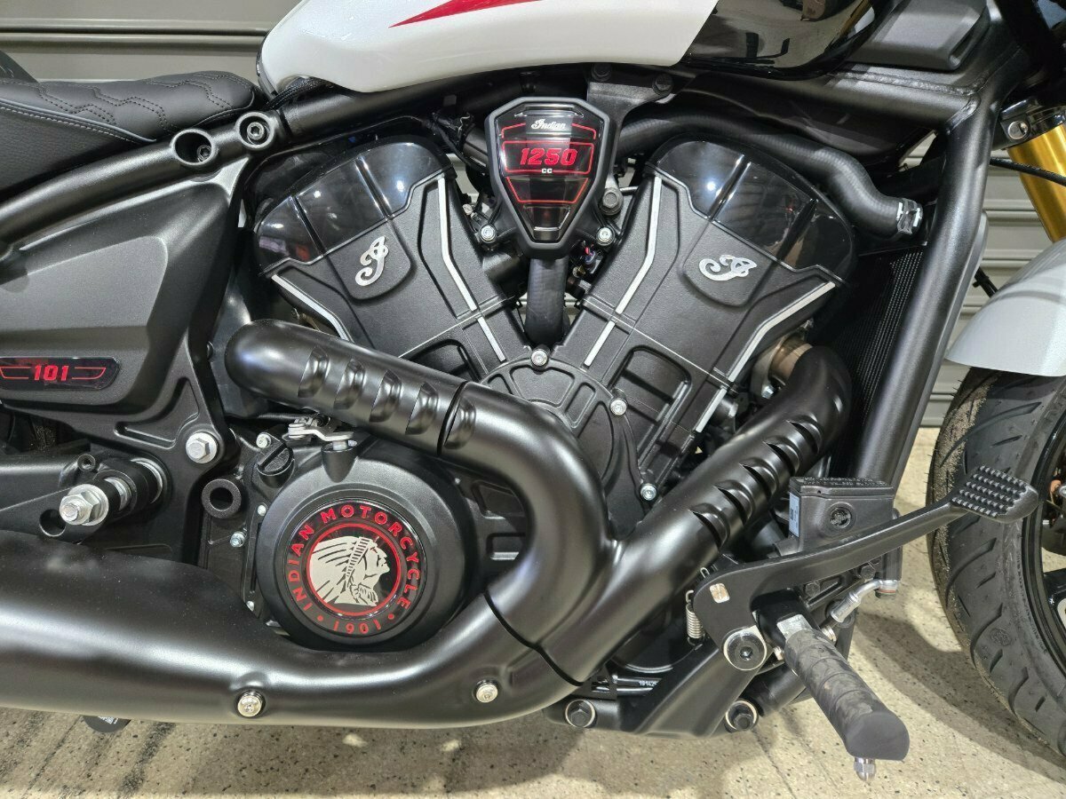 2025 INDIAN SCOUT 101 LIMITED CRUISER