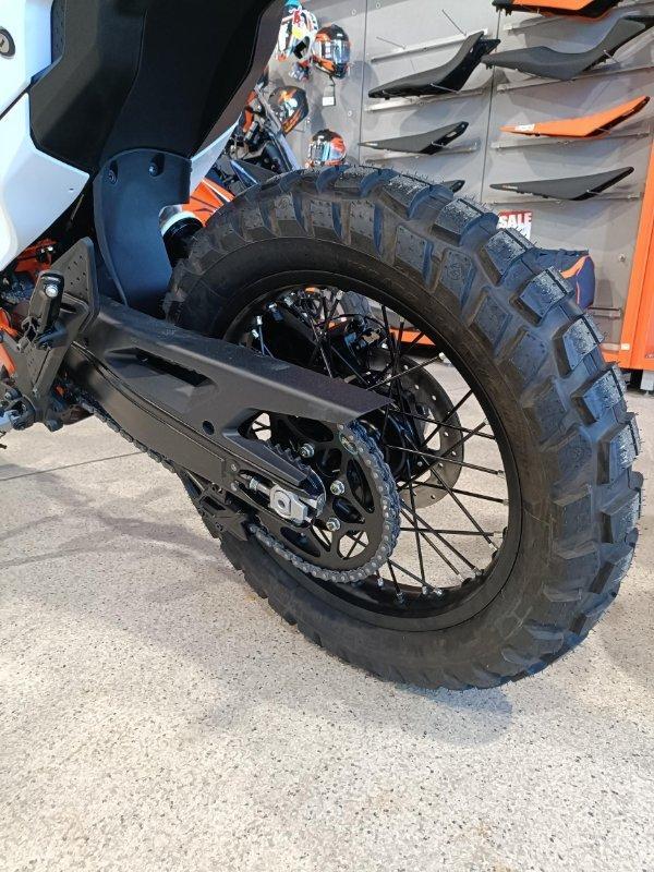 2025 KTM 390 ENDURO R