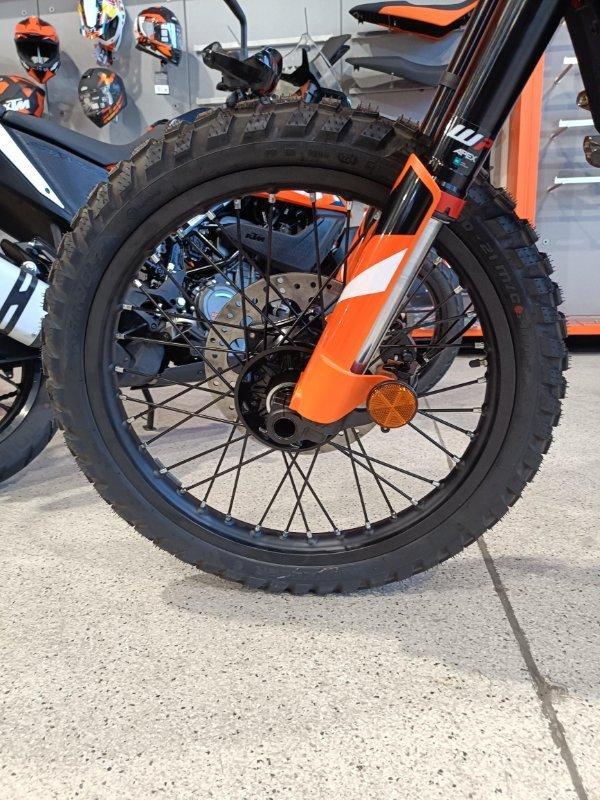 2025 KTM 390 ENDURO R