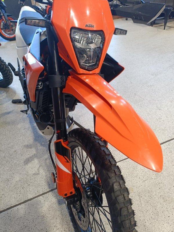2025 KTM 390 ENDURO R