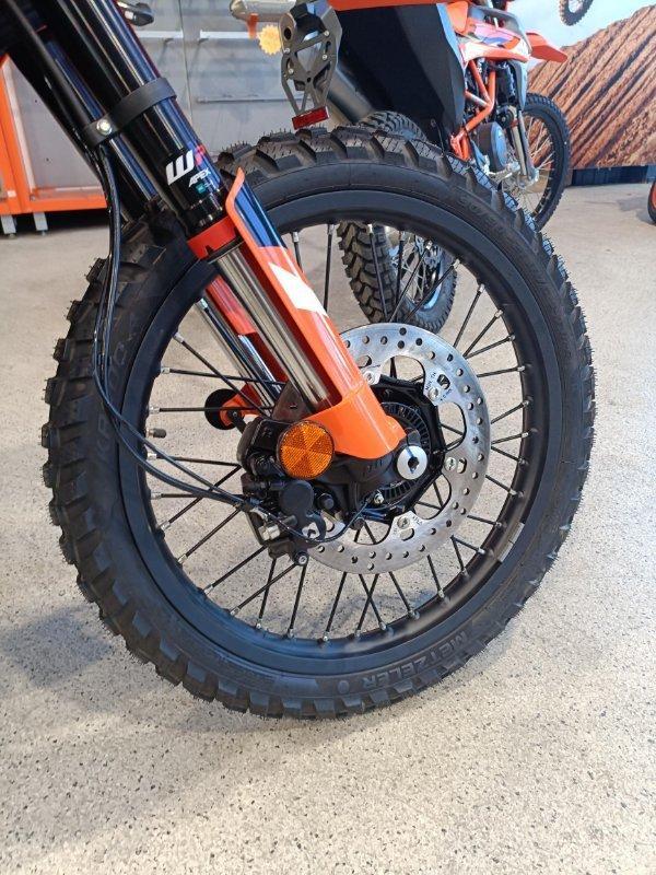 2025 KTM 390 ENDURO R