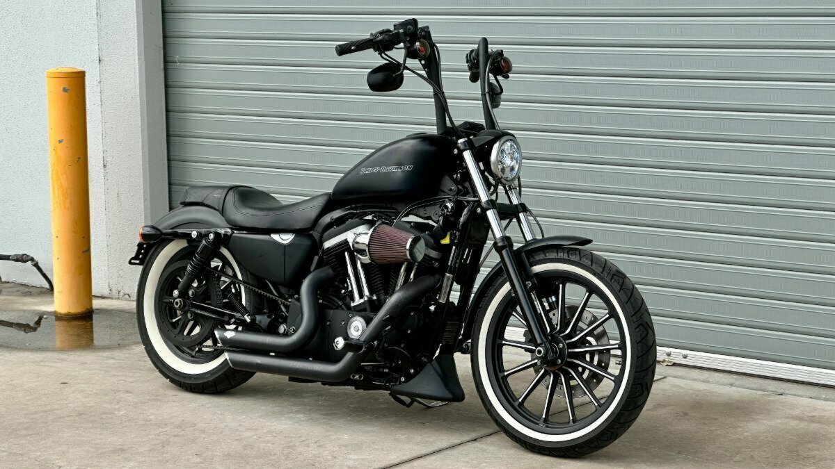 2010 HARLEY-DAVIDSON XL883 IRON 883 CRUISER
