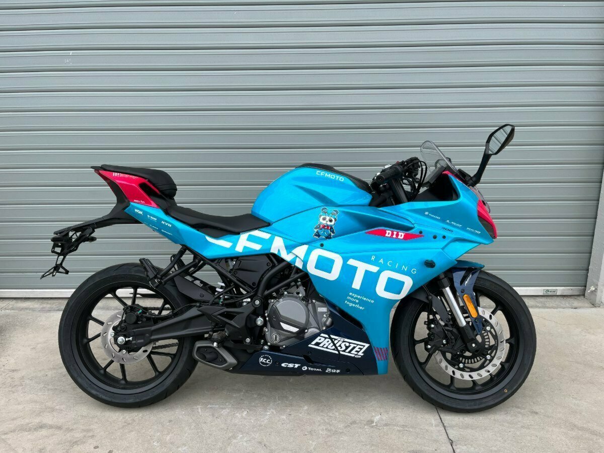 2023 CF MOTO 300CC 300SR LIMITED EDITION ROAD