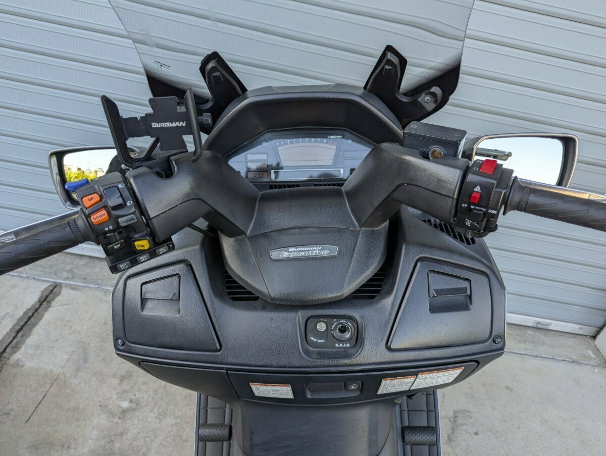 2009 SUZUKI BURGMAN 650 EXECUTIVE (AN650A) SCOOTER