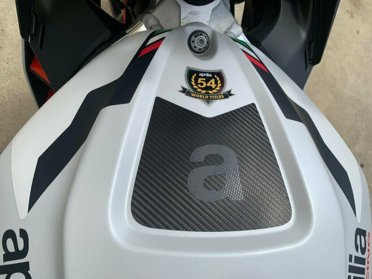 2022 APRILIA TUONO V4 SPORTS