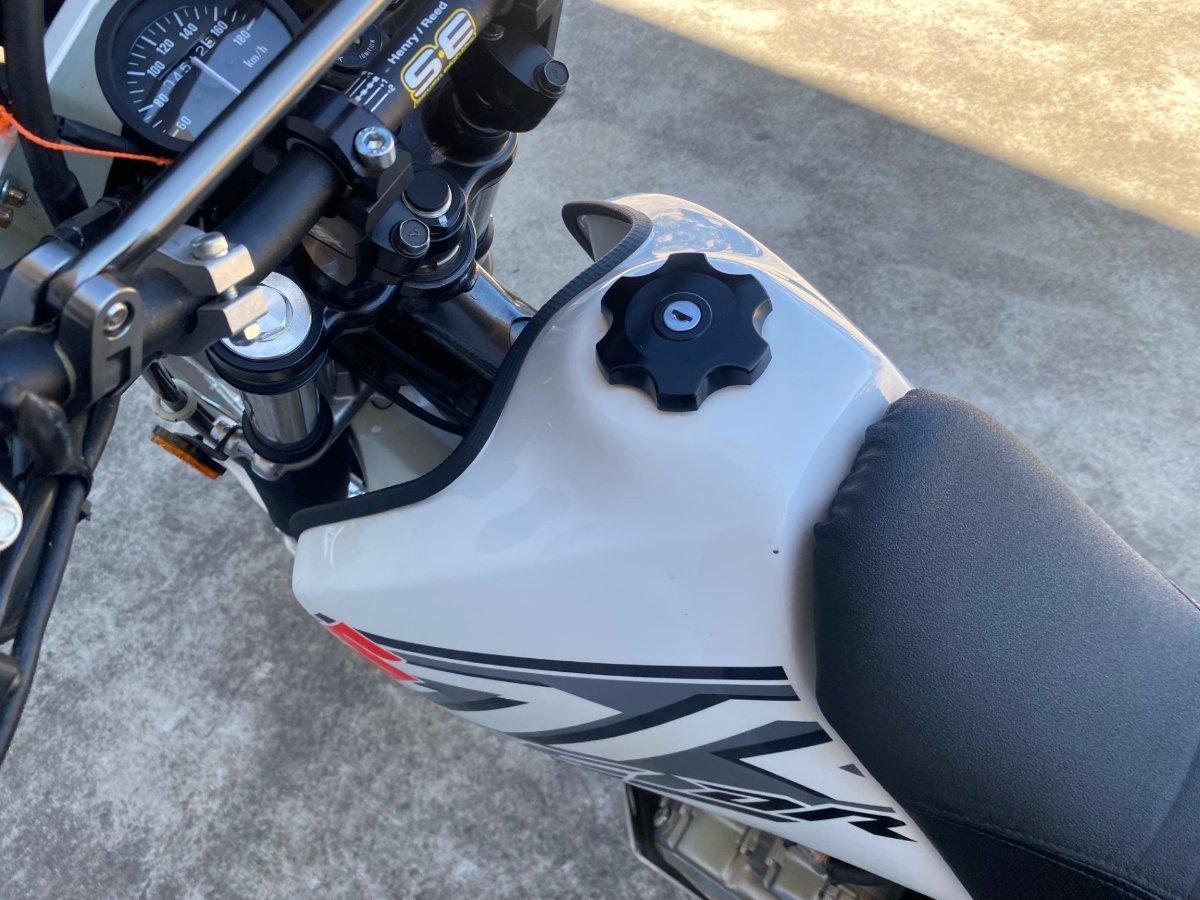 2018 SUZUKI DR650SE DUAL SPORTS