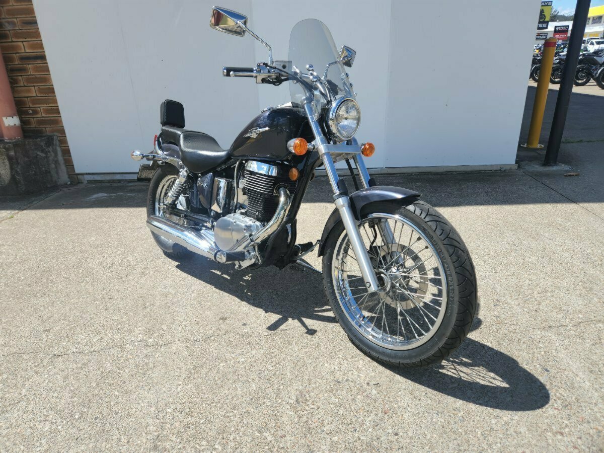 2015 SUZUKI BOULEVARD S40 CRUISER