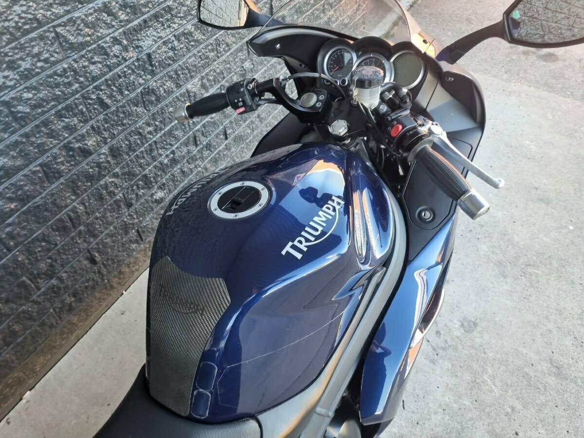 2011 TRIUMPH SPRINT GT SPORTS